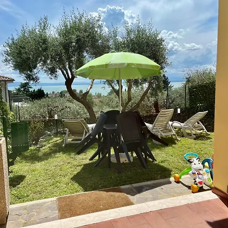 Slow Life La Casa Sul --- Jenny Via Vittorio Minelli *