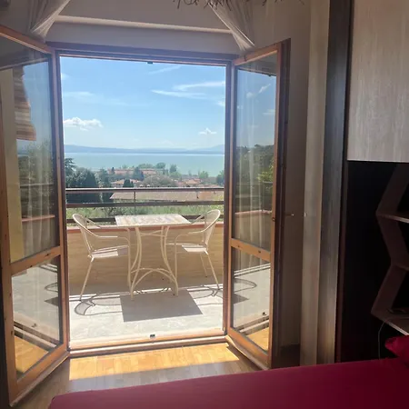 Jenny - Via Vittorio Minelli باسّينيانو سول تْرازي