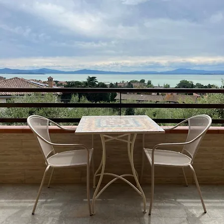 Slow Life La Casa Sul --- Di Jenny Via Vittorio Minelli Completamente Climatizzata Lägenhet Passignano sul Trasimeno