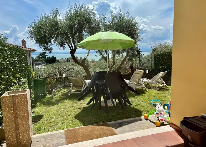 Jenny - Via Vittorio Minelli *